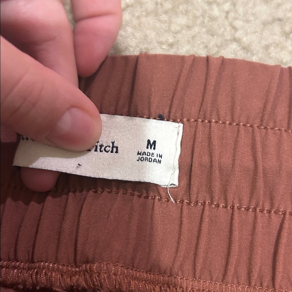 Abercrombie & Fitch Traveler Athletic Shorts Terracotta - Picture 4 of 5